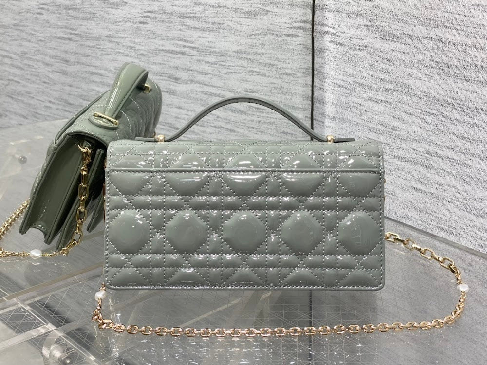 new-luxury-designer-bags-nm16476