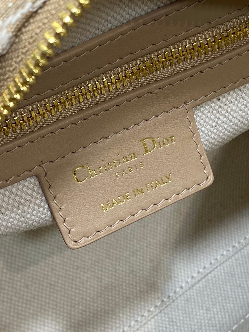 new-designer-premium-bags-nm16382