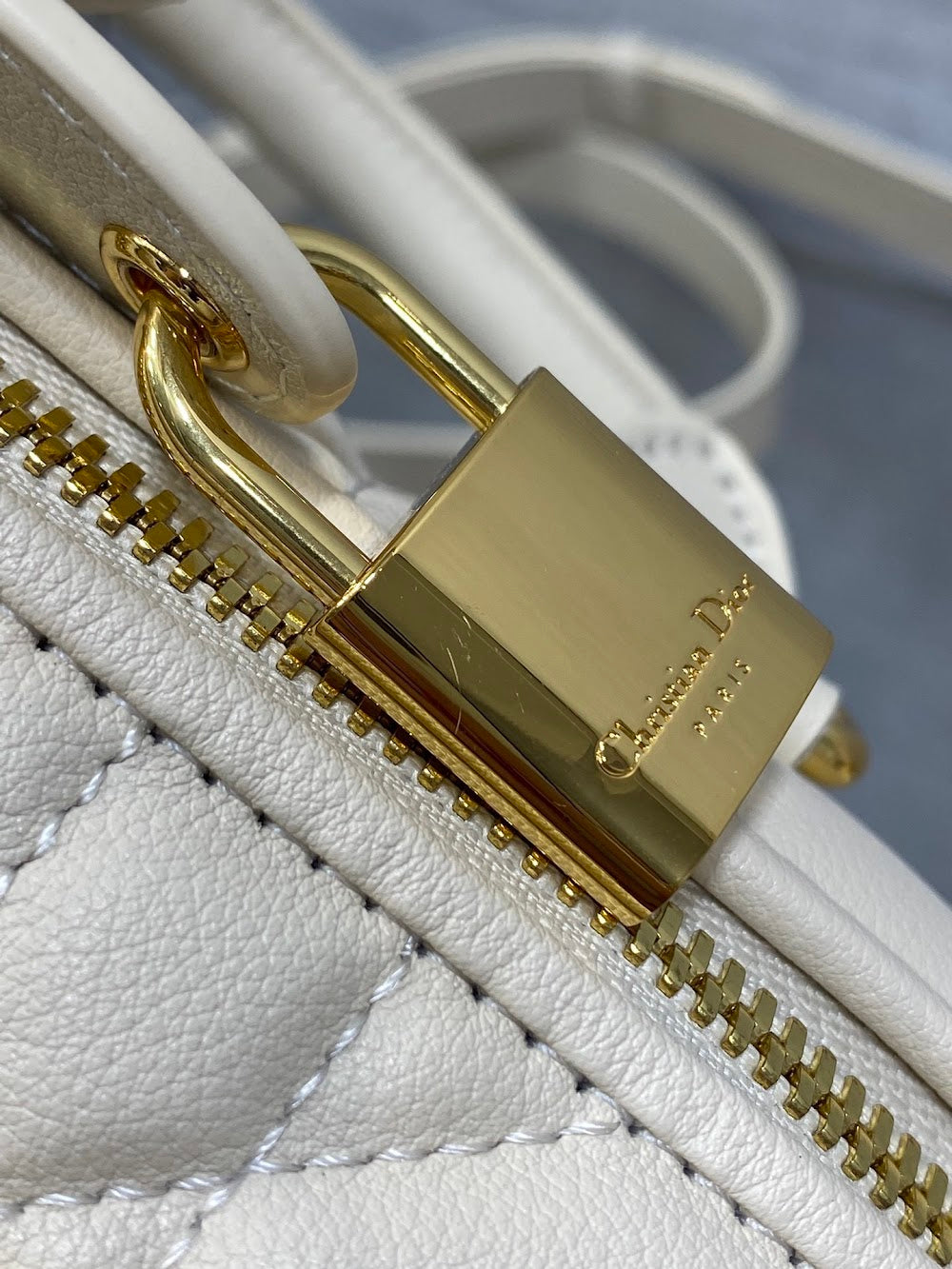 new-designer-premium-bags-nm16059