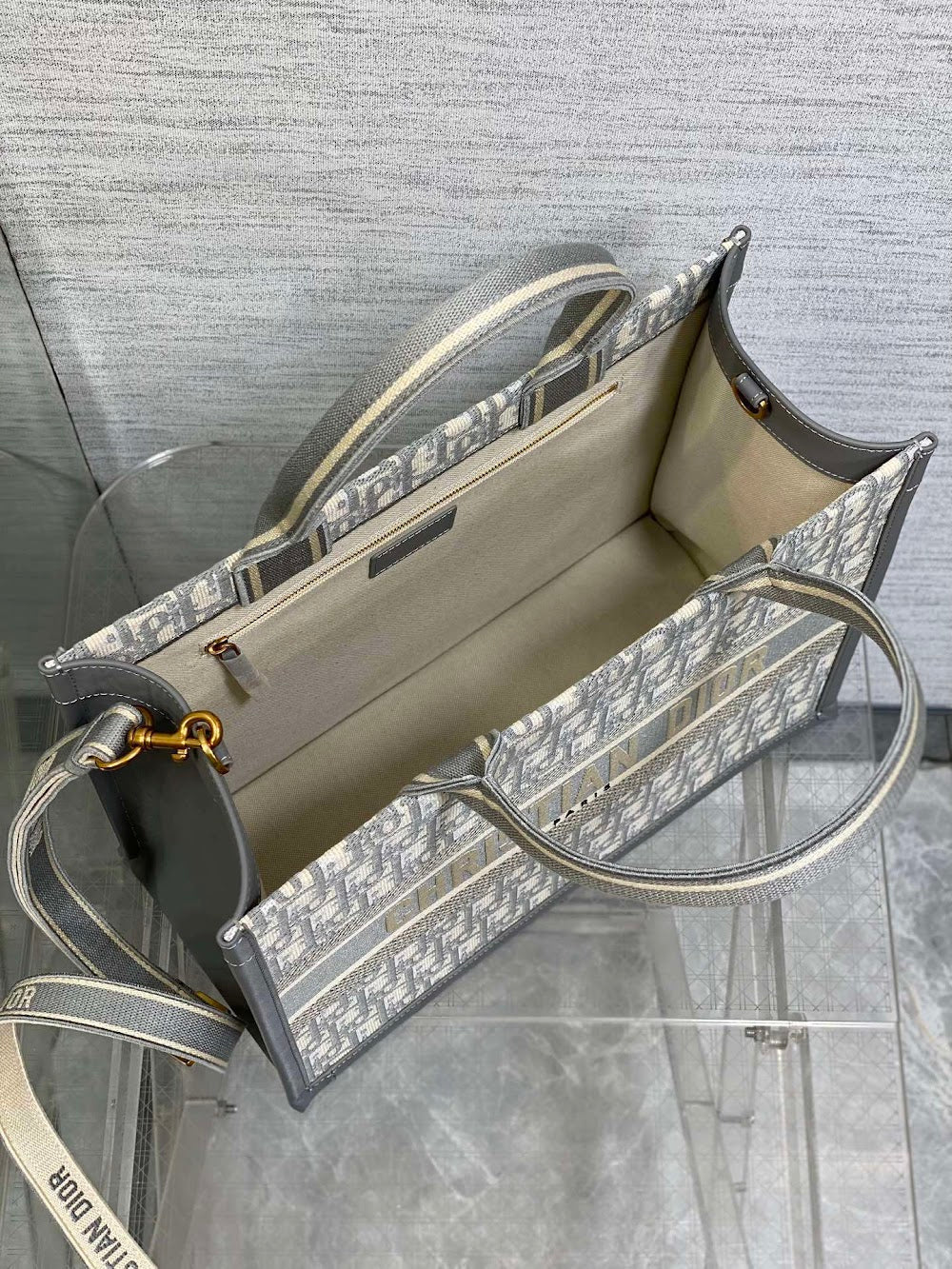 new-luxury-designer-bags-nm16040