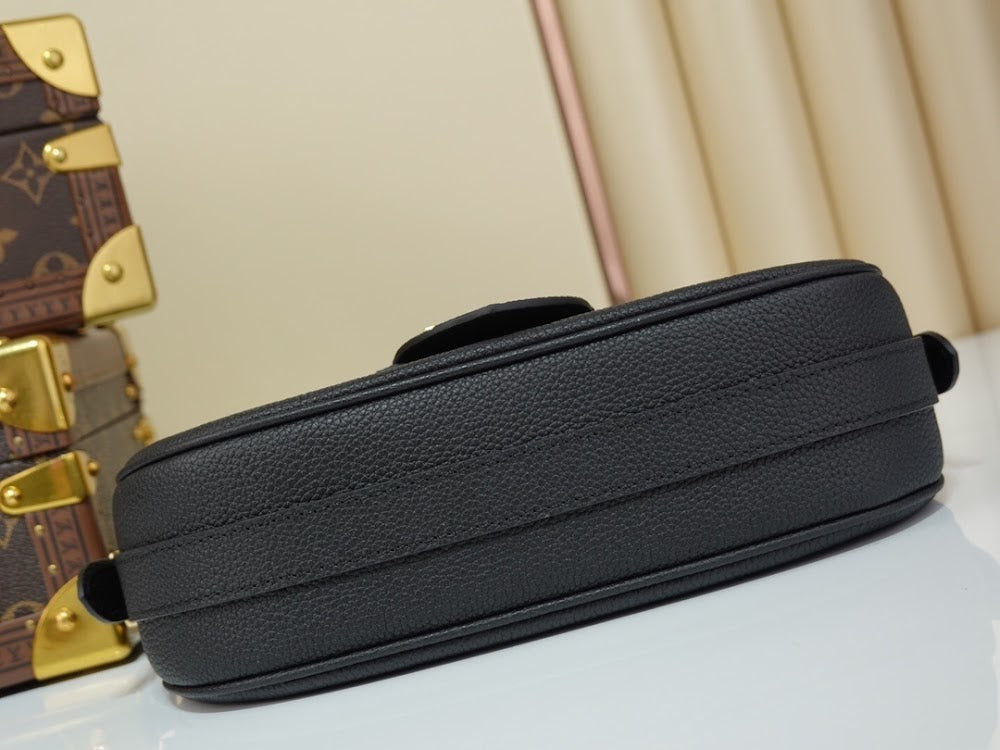 Anum Bags ln Luxury Bag --60557