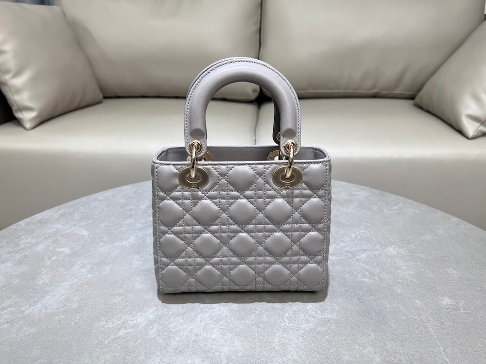 new-designer-premium-bags-nm16214