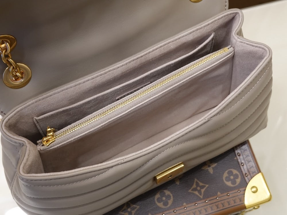 Anum Bags ln Luxury Bag --60209