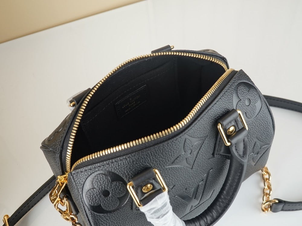 Anum Bags ln Luxury Bag --60476