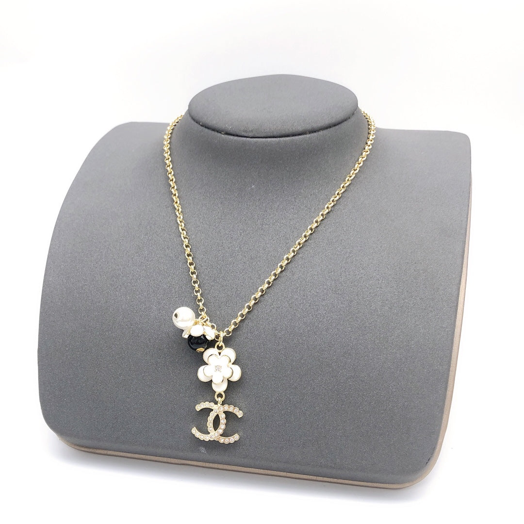 Anum Bags MO -Necklace CHL006