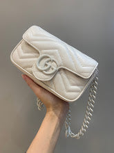 new-luxury-designer-bags-nm8940