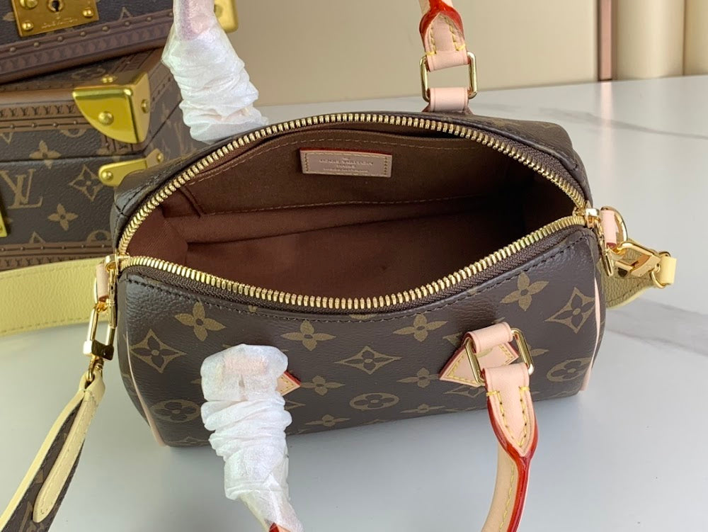 Anum Bags ln Luxury Bag --56847