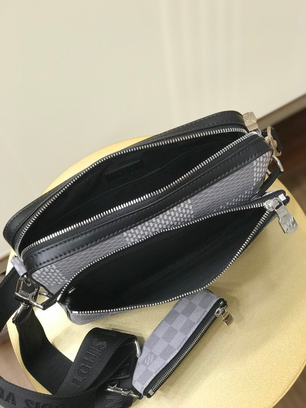 Anum Bags ln Luxury Bag --60775