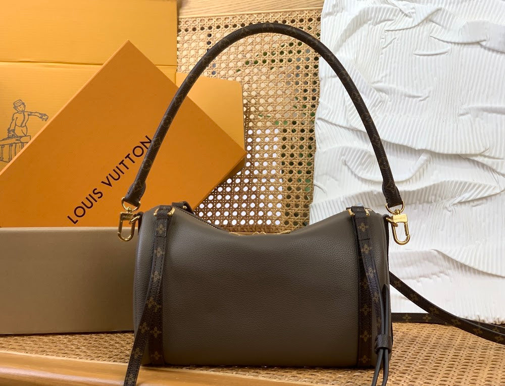 Anum Bags ln Luxury Bag --58972
