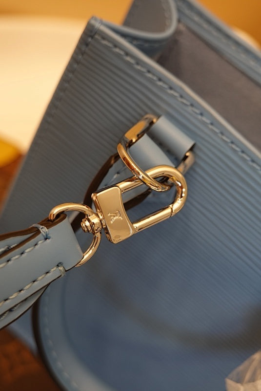 Anum Bags ln Luxury Bag --60129
