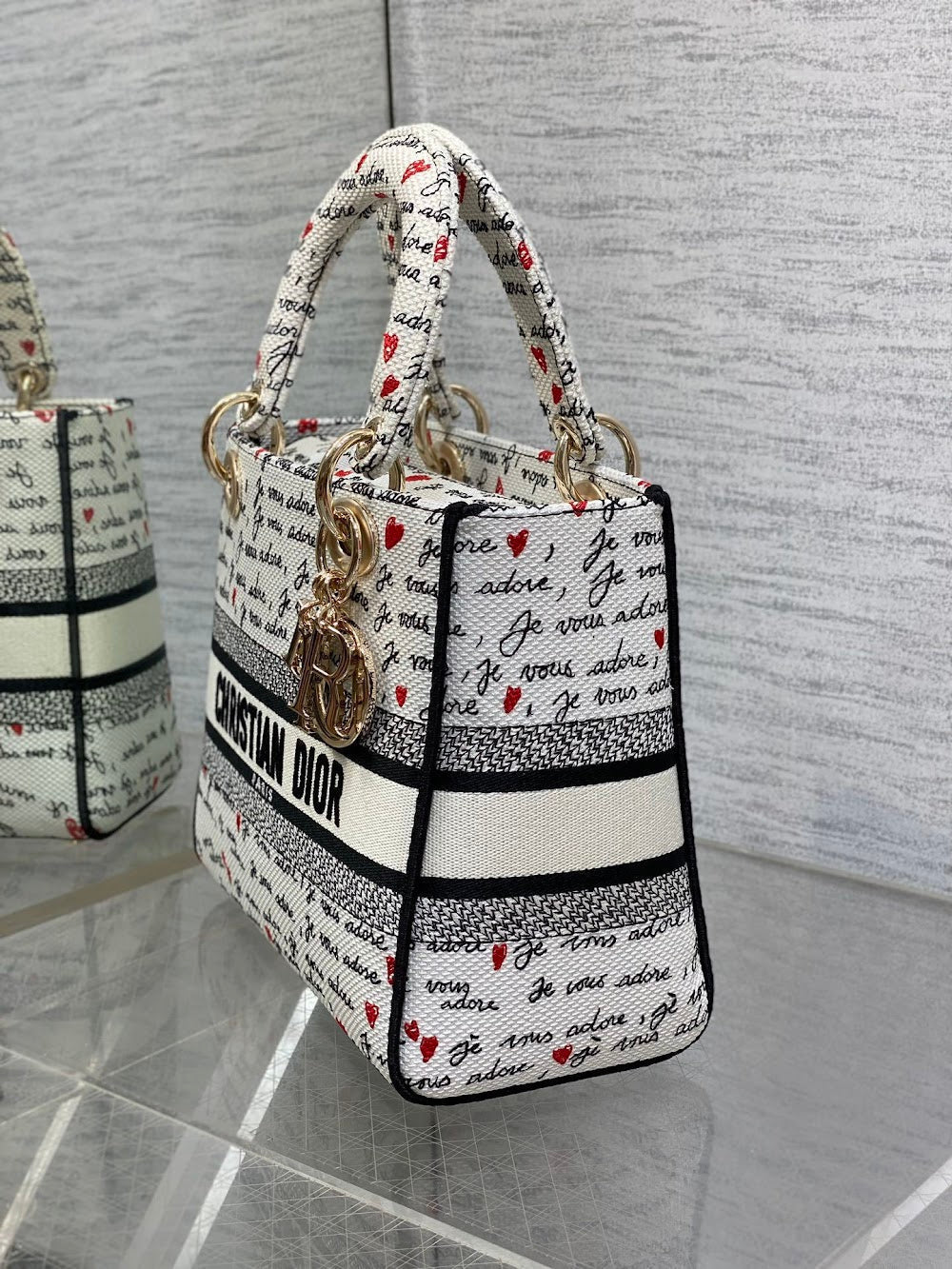 new-luxury-designer-bags-nm16078