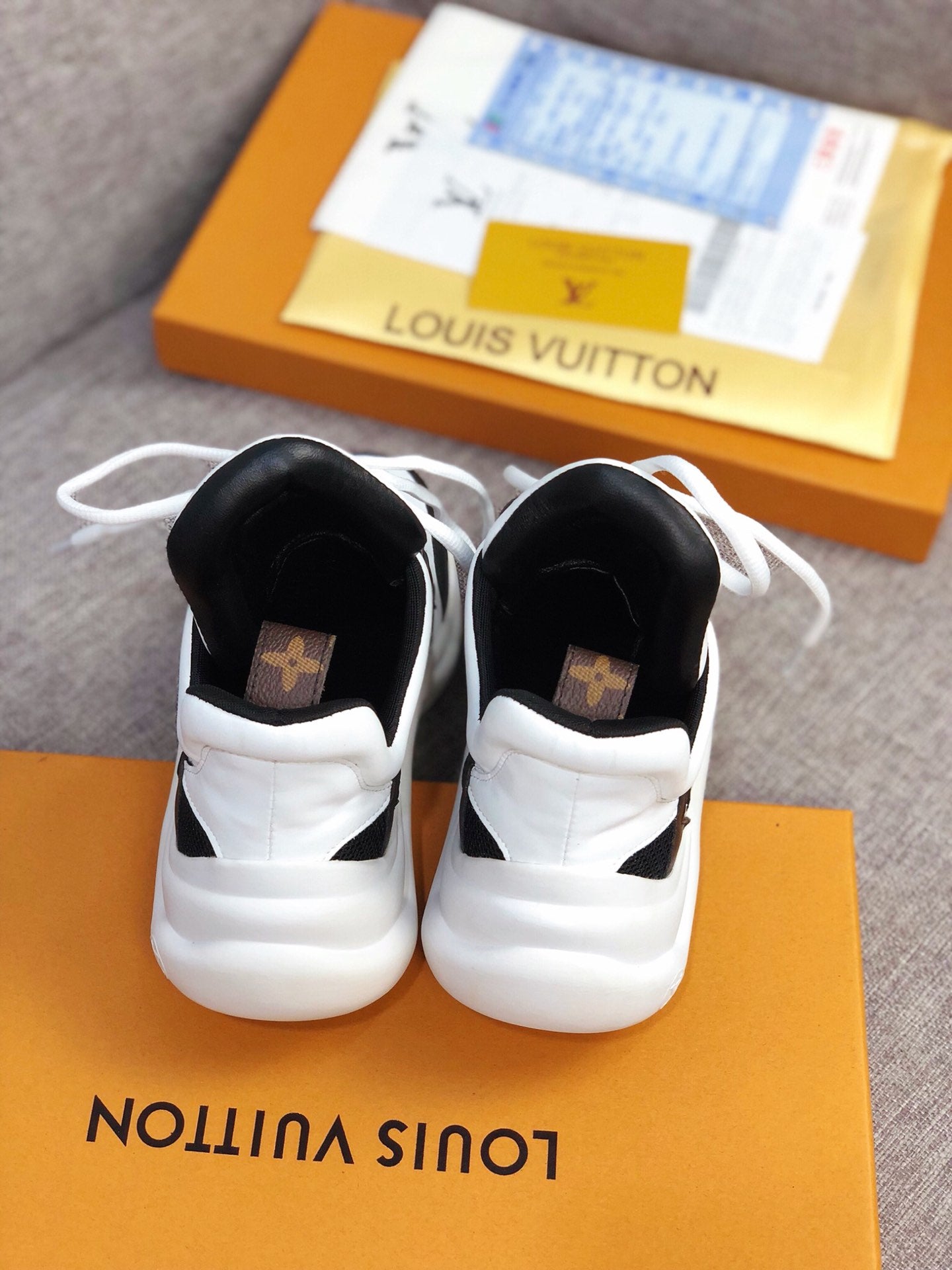 Anum Bags LUV Archlight Black White Sneaker