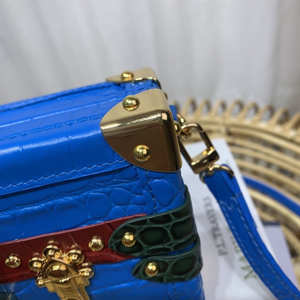 Anum Bags ln Luxury Bag --59981