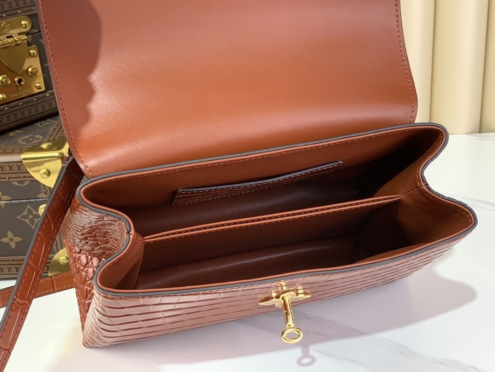 Anum Bags ln Luxury Bag --56396