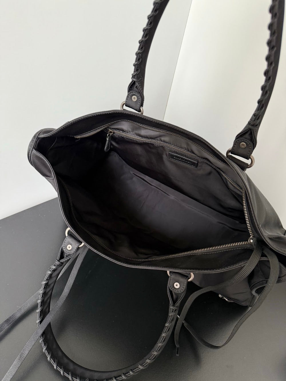 Ezyycart Bags Balenciaga Luxury Bag --111686