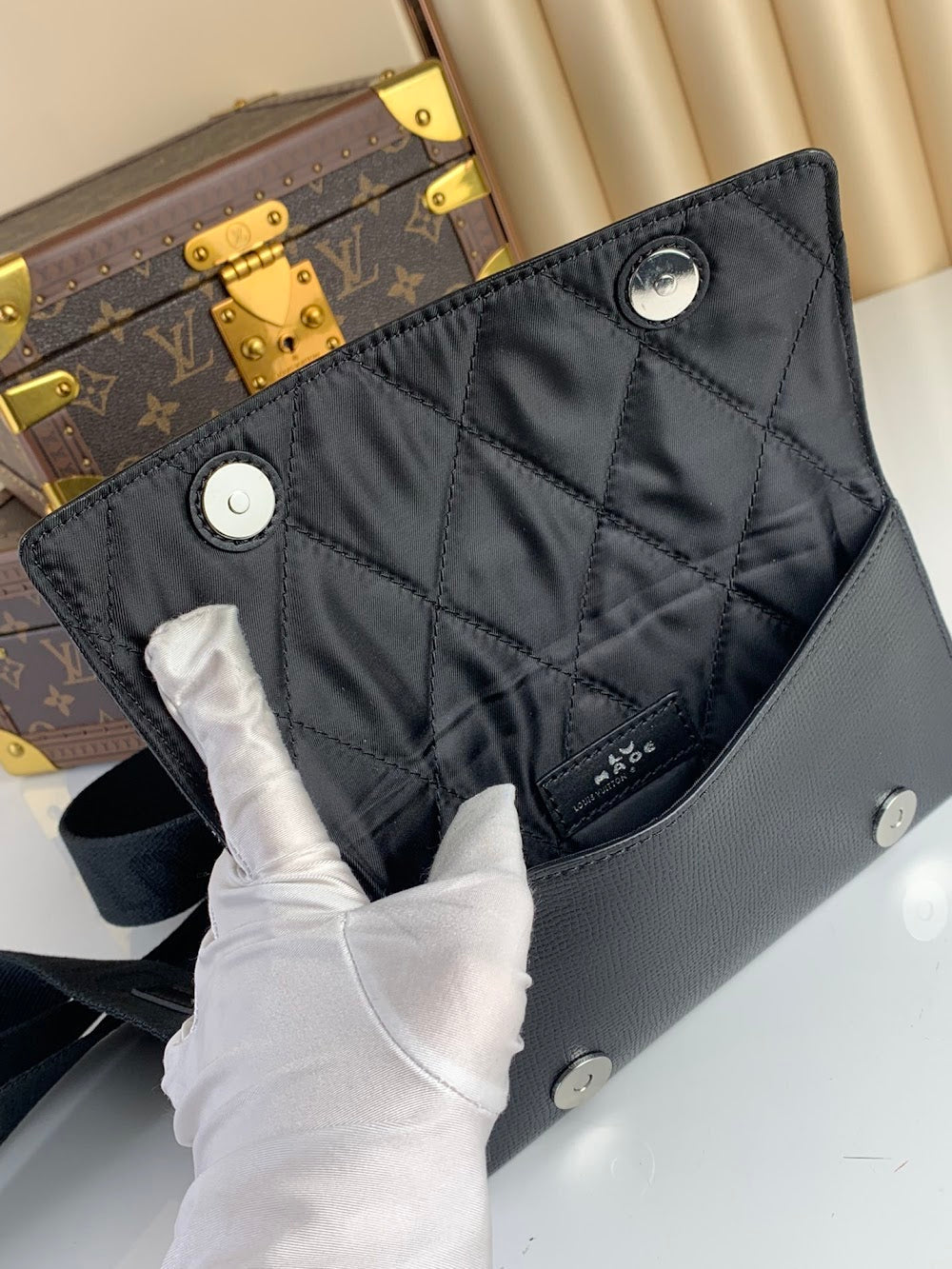 Anum Bags ln Luxury Bag --60657