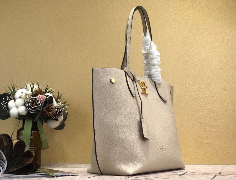 Anum Bags ln Luxury Bag --57906