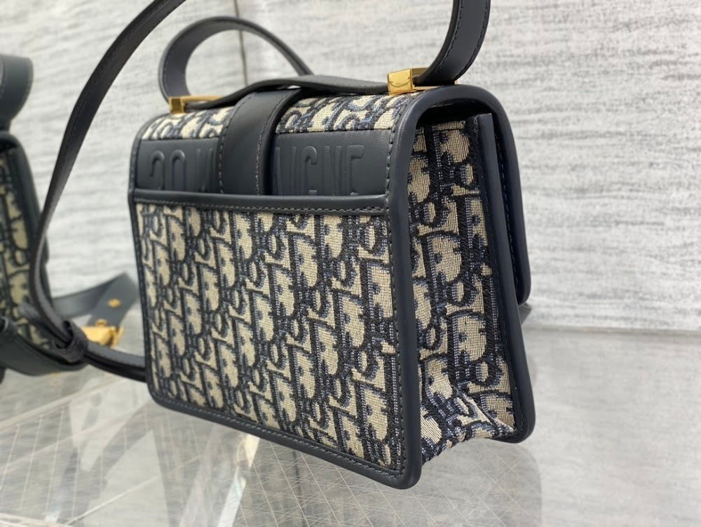 new-designer-premium-bags-nm16136