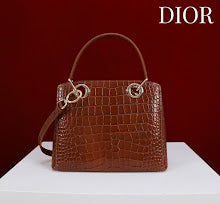 new-luxury-designer-bags-nm7394