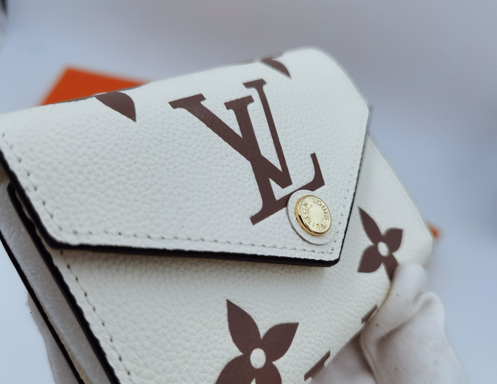 Anum Bags Wallet LUV 001
