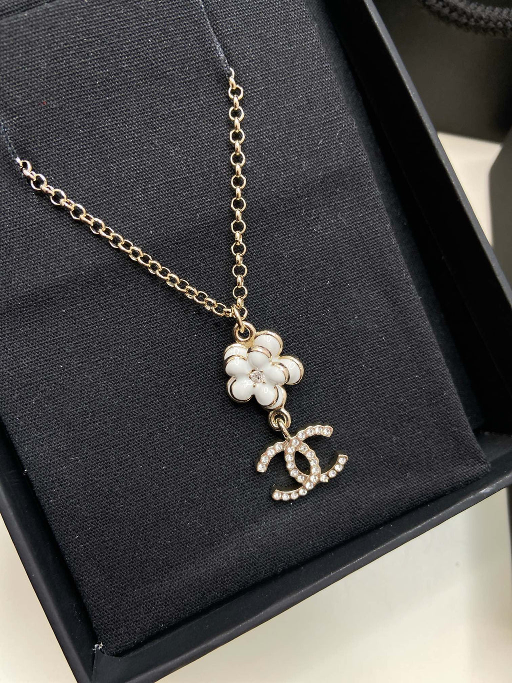 Anum Bags MO -Necklace CHL020