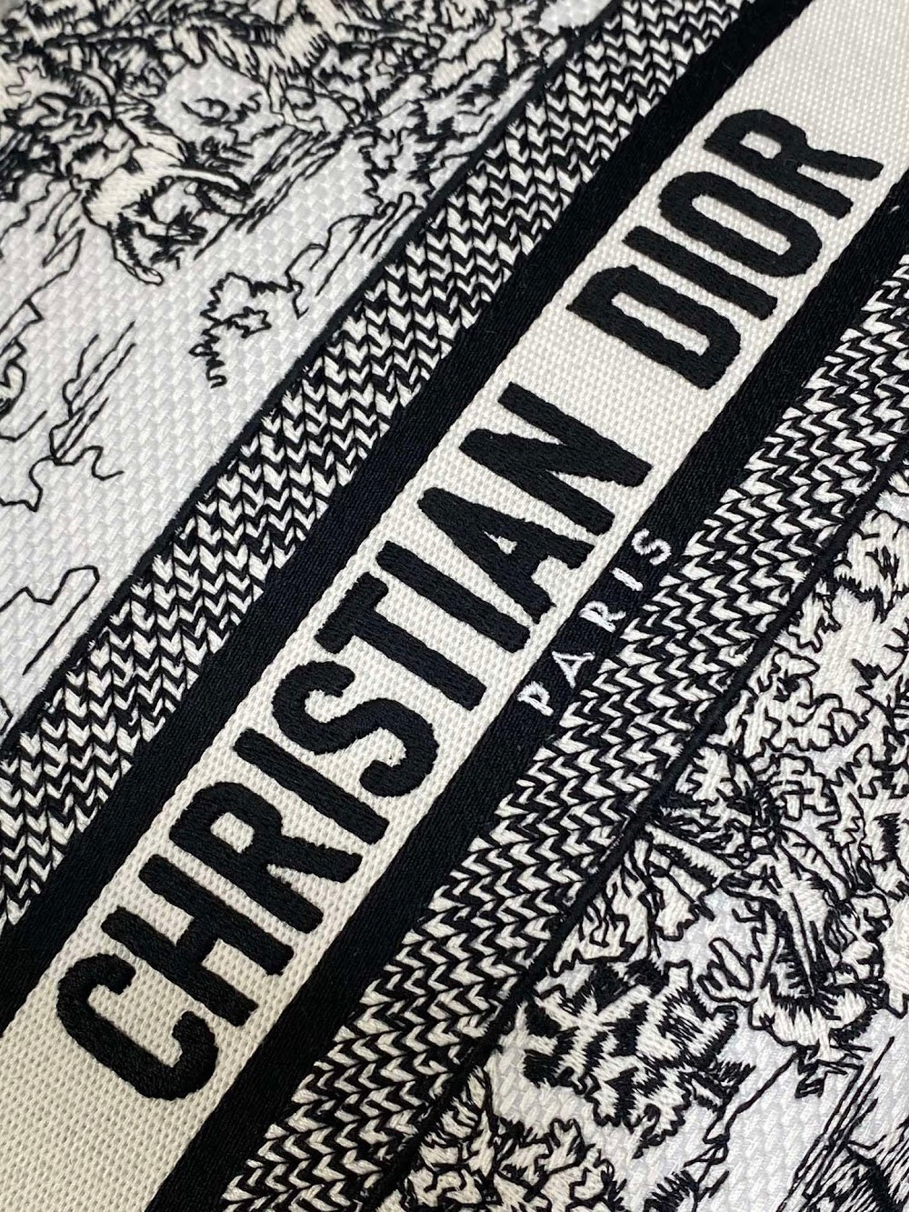 new-designer-premium-bags-nm16305
