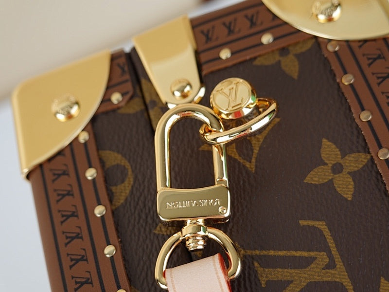 Anum Bags ln Luxury Bag --60320