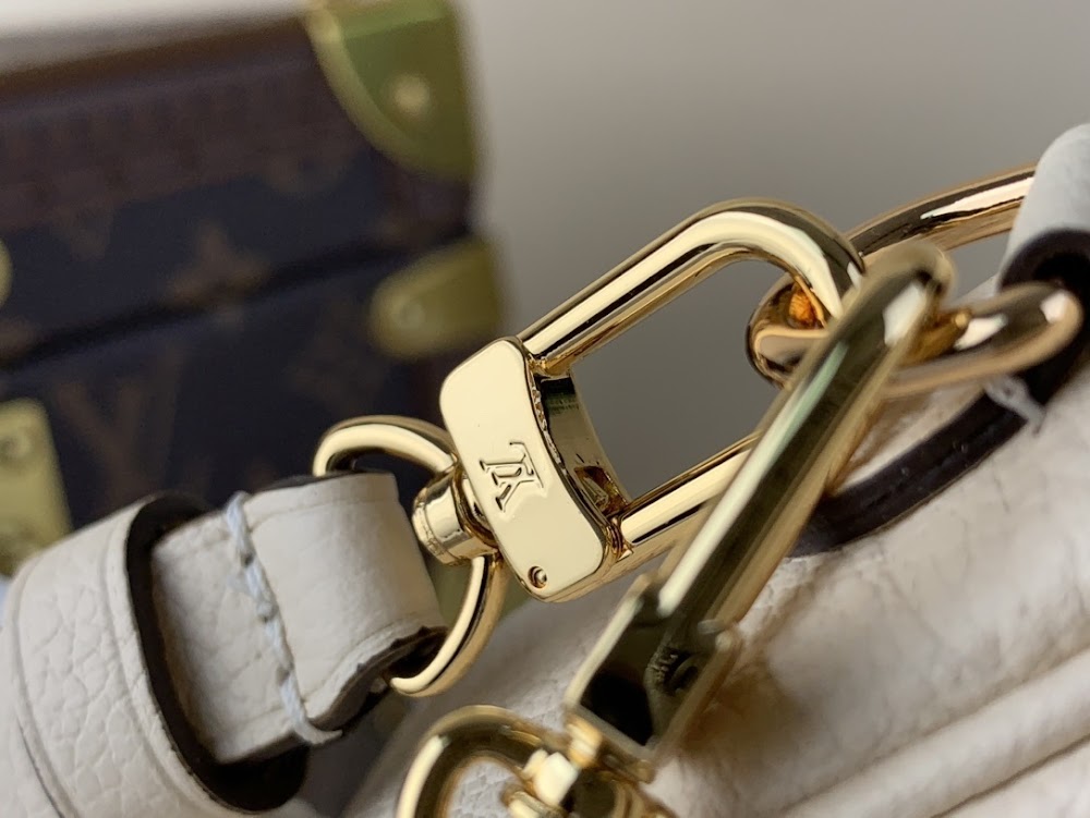 Anum Bags ln Luxury Bag --58974