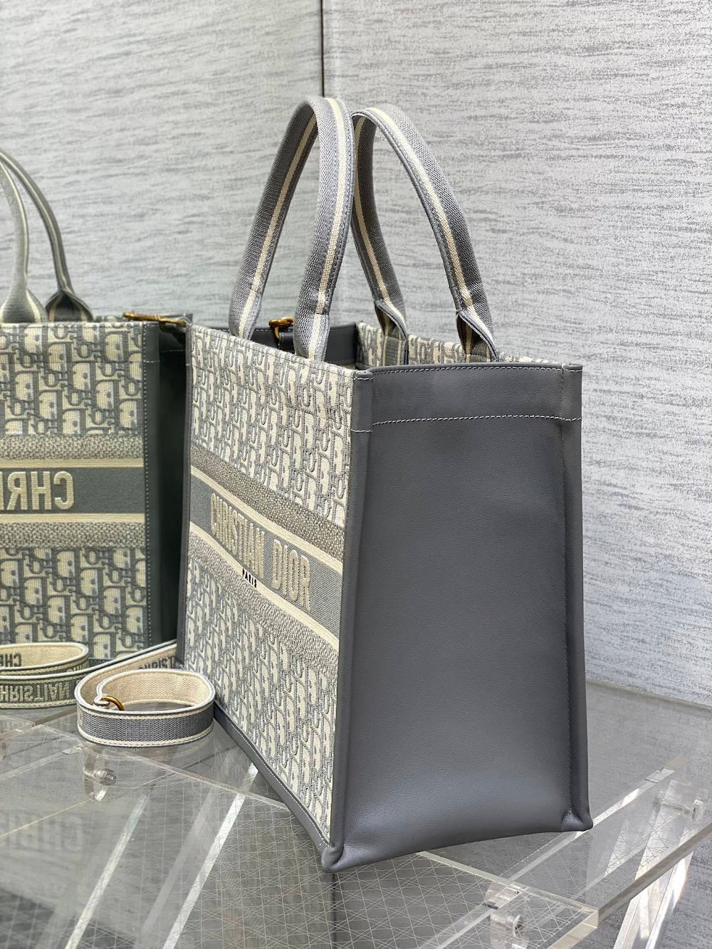 new-luxury-designer-bags-nm16040