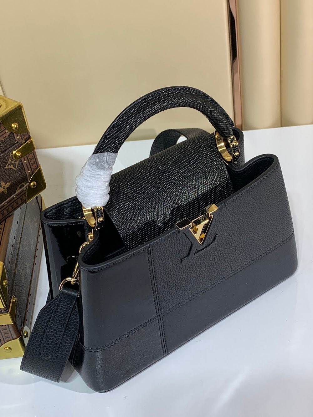 Anum Bags ln Luxury Bag --60641