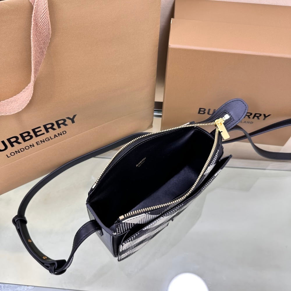 Ezyycart Bags Burberryn Luxury Bag --92500