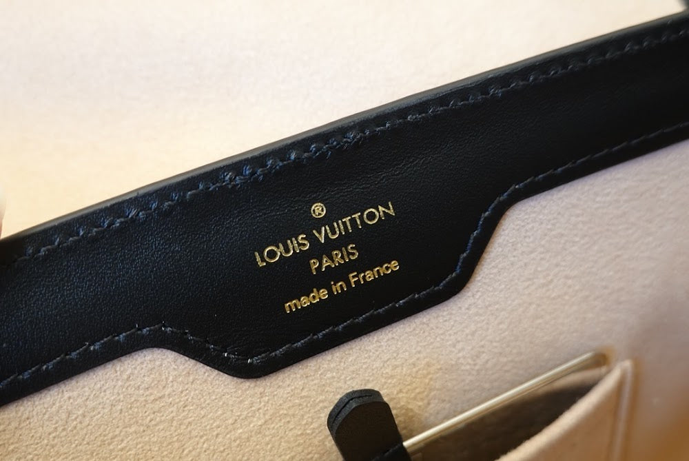 Anum Bags ln Luxury Bag --60200