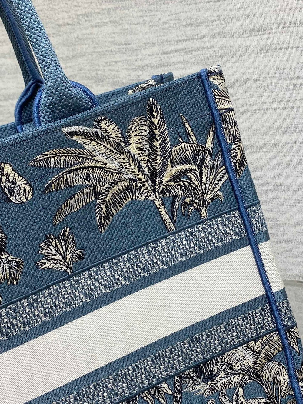 new-designer-premium-bags-nm16460