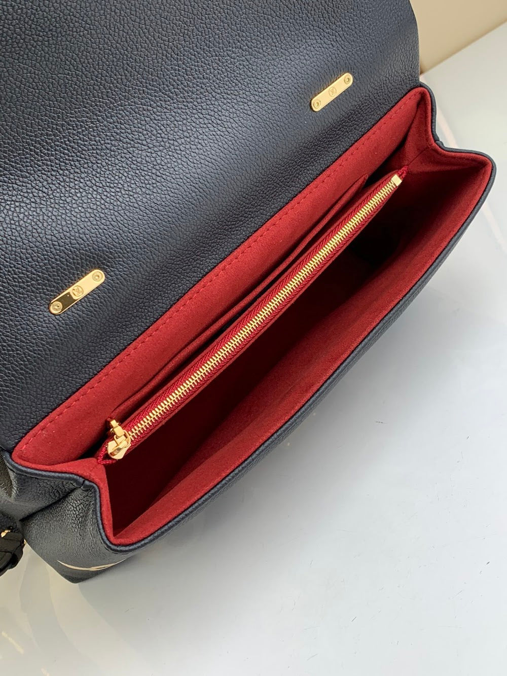 Anum Bags ln Luxury Bag --61007