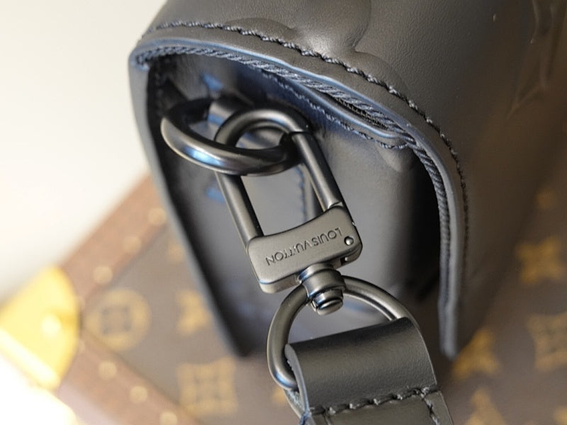 Anum Bags ln Luxury Bag --60285