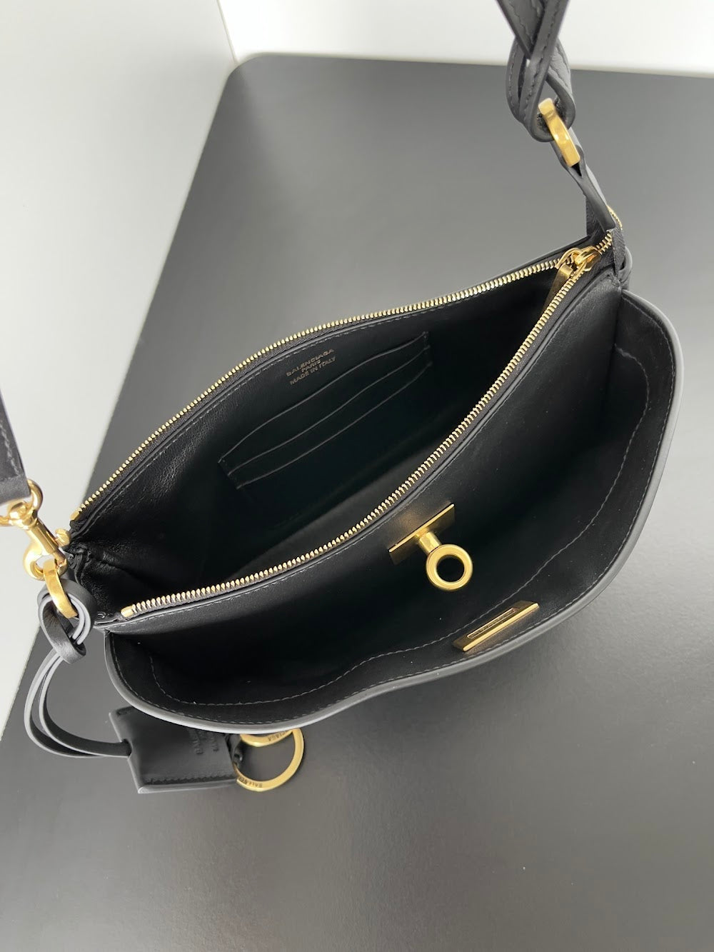Ezyycart Bags Balenciaga Luxury Bag --111734