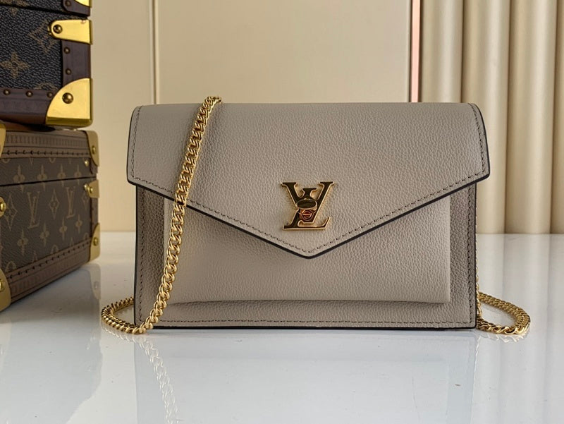 Anum Bags ln Luxury Bag --56373