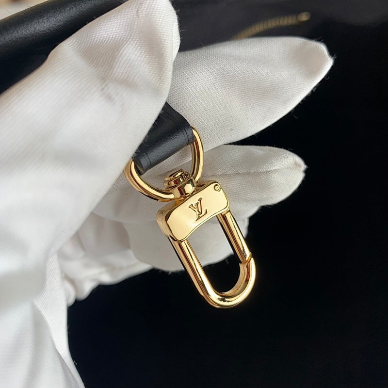 Anum Bags ln Luxury Bag --60771
