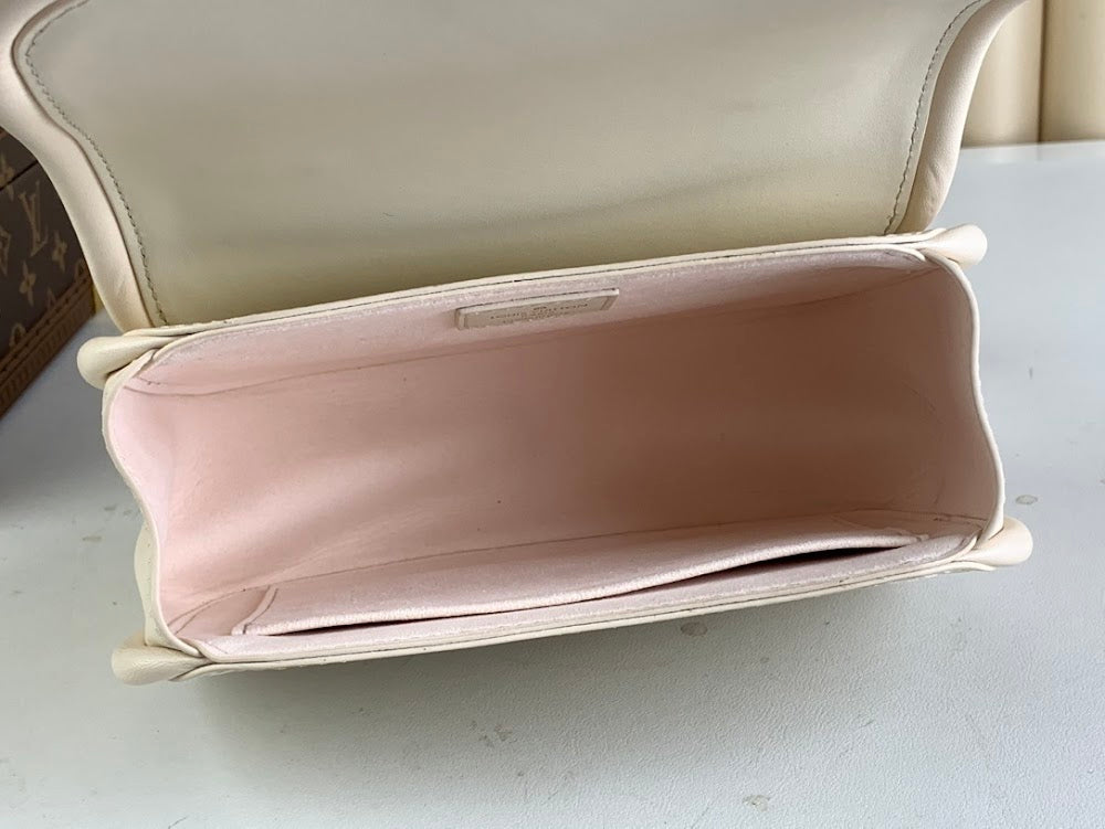 Anum Bags ln Luxury Bag --56174