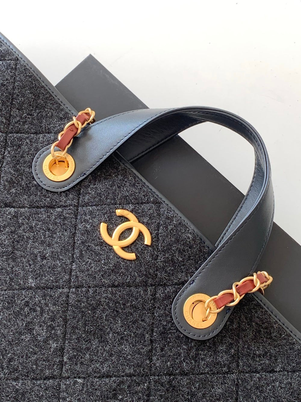 Anum Bags CHn Luxury Bag --112919