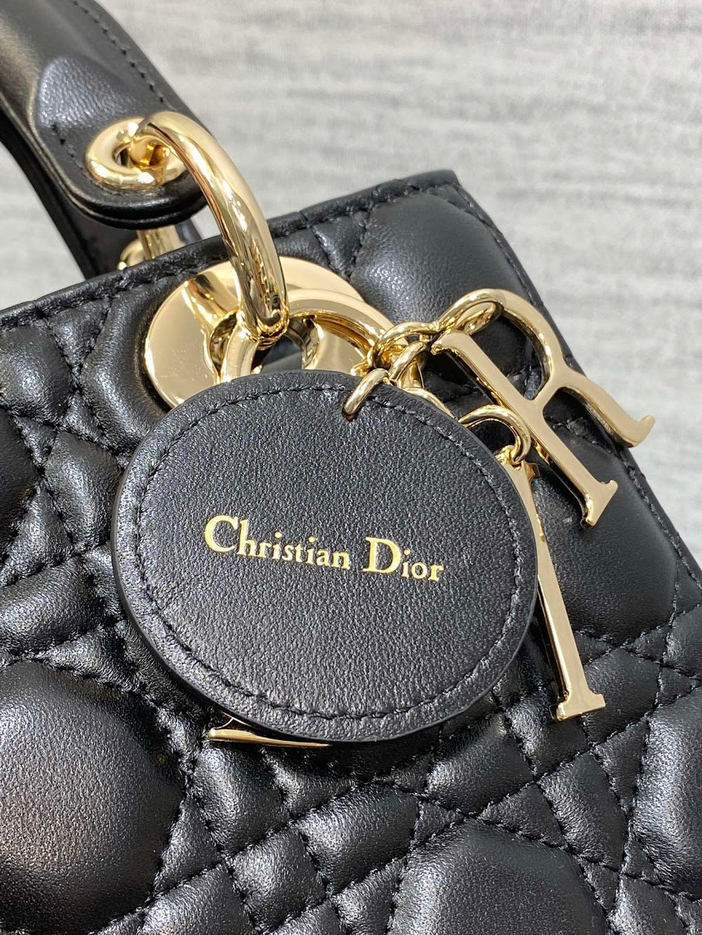 new-designer-premium-bags-nm16329