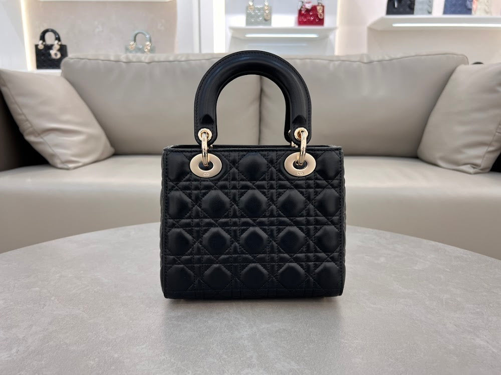 new-luxury-designer-bags-nm16239