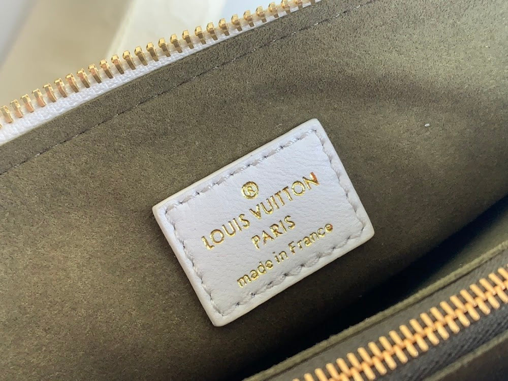 Anum Bags ln Luxury Bag --61150