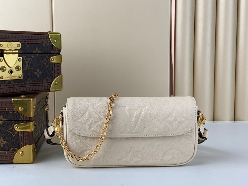 Anum Bags ln Luxury Bag --58974