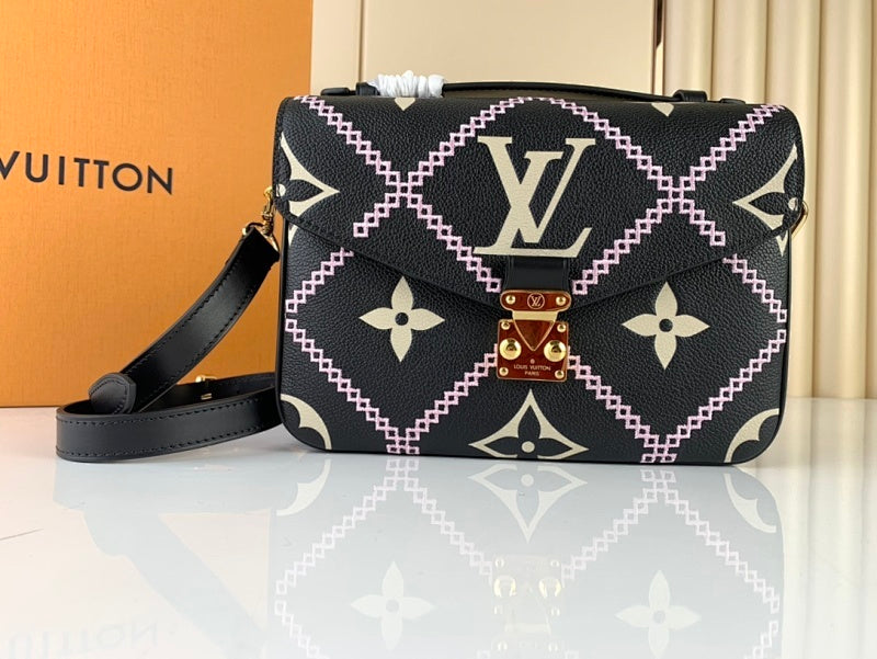 Anum Bags ln Luxury Bag --60792