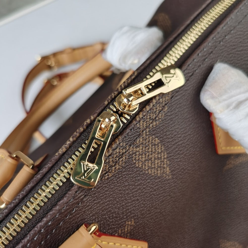 Anum Bags ln Luxury Bag --60590