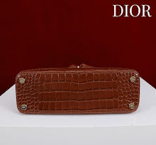 new-luxury-designer-bags-nm7394