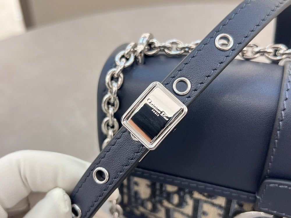 new-designer-premium-bags-nm16156