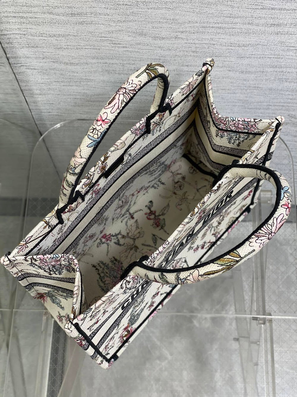 new-designer-premium-bags-nm16737