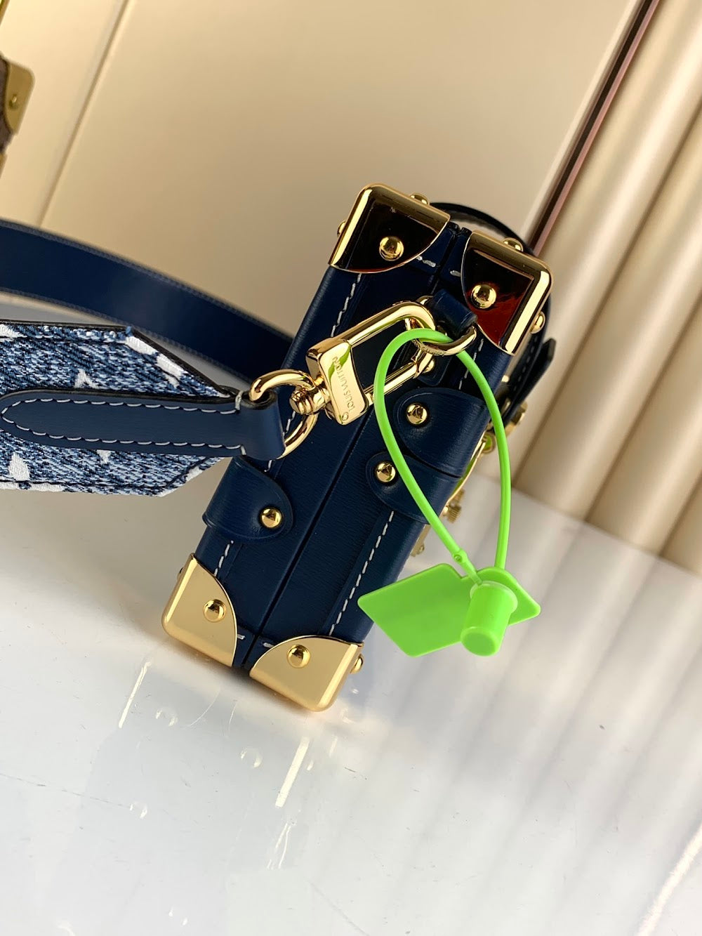 Anum Bags ln Luxury Bag --60941